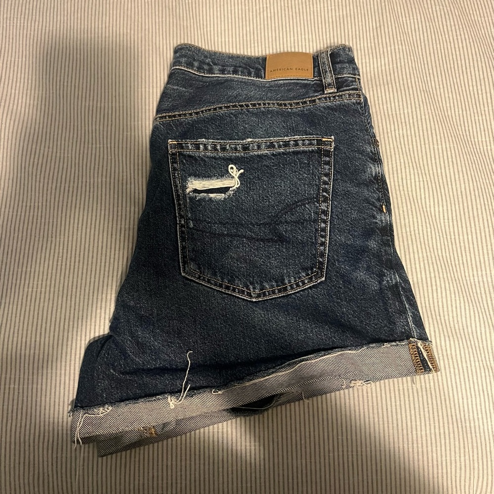 AE DENIM HIGHEST WAIST ‘90s BOYFRIEND SHORT